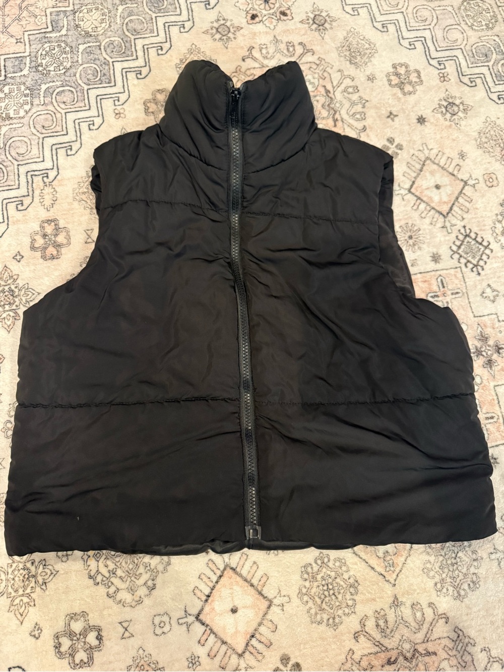SHEIN Black Quilted Puffer Vest with Stand Collar